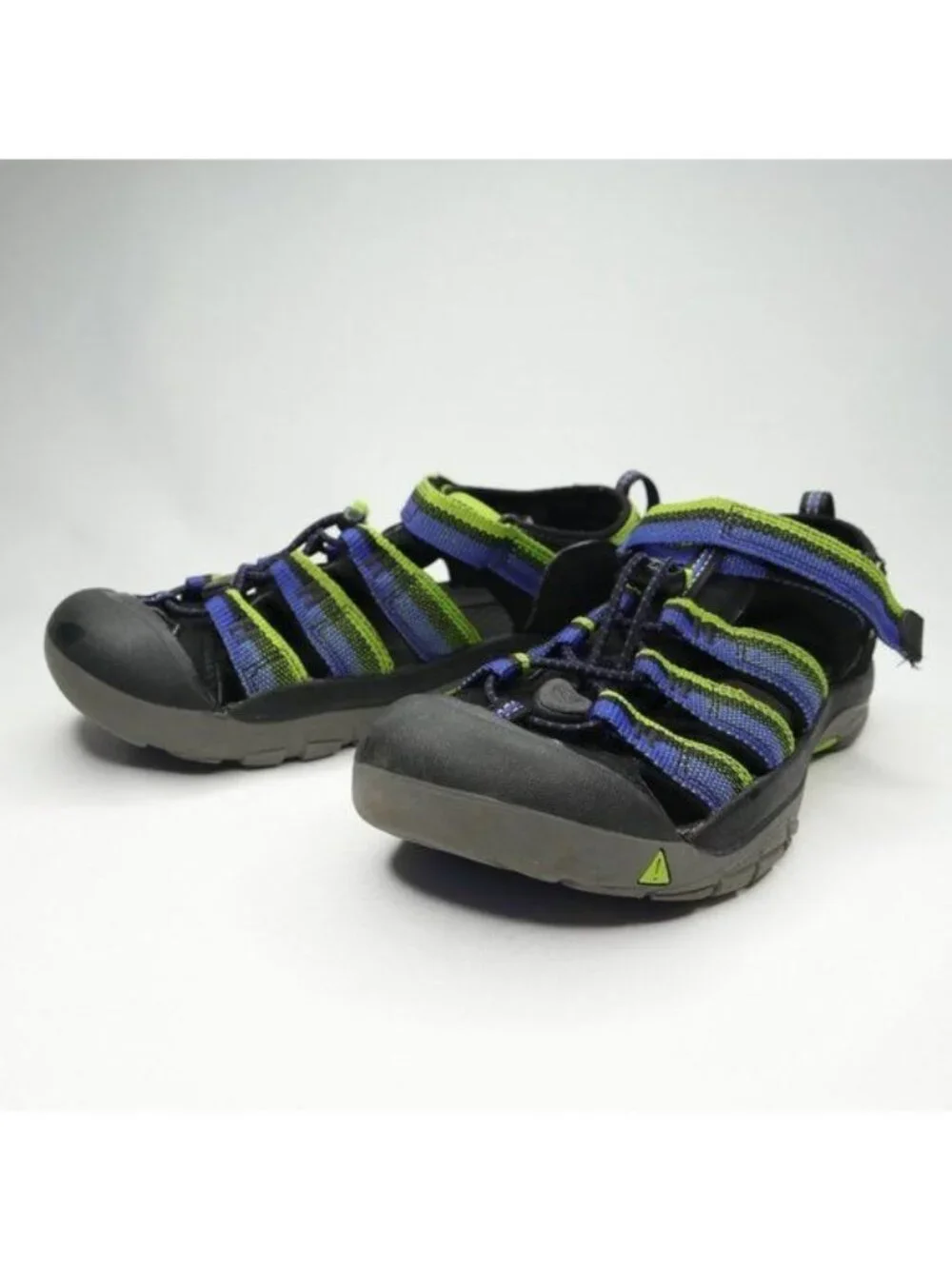 Keen Newport H2 Kids Size 5 Blue Green Slip On Waterproof Fisherman Sandals